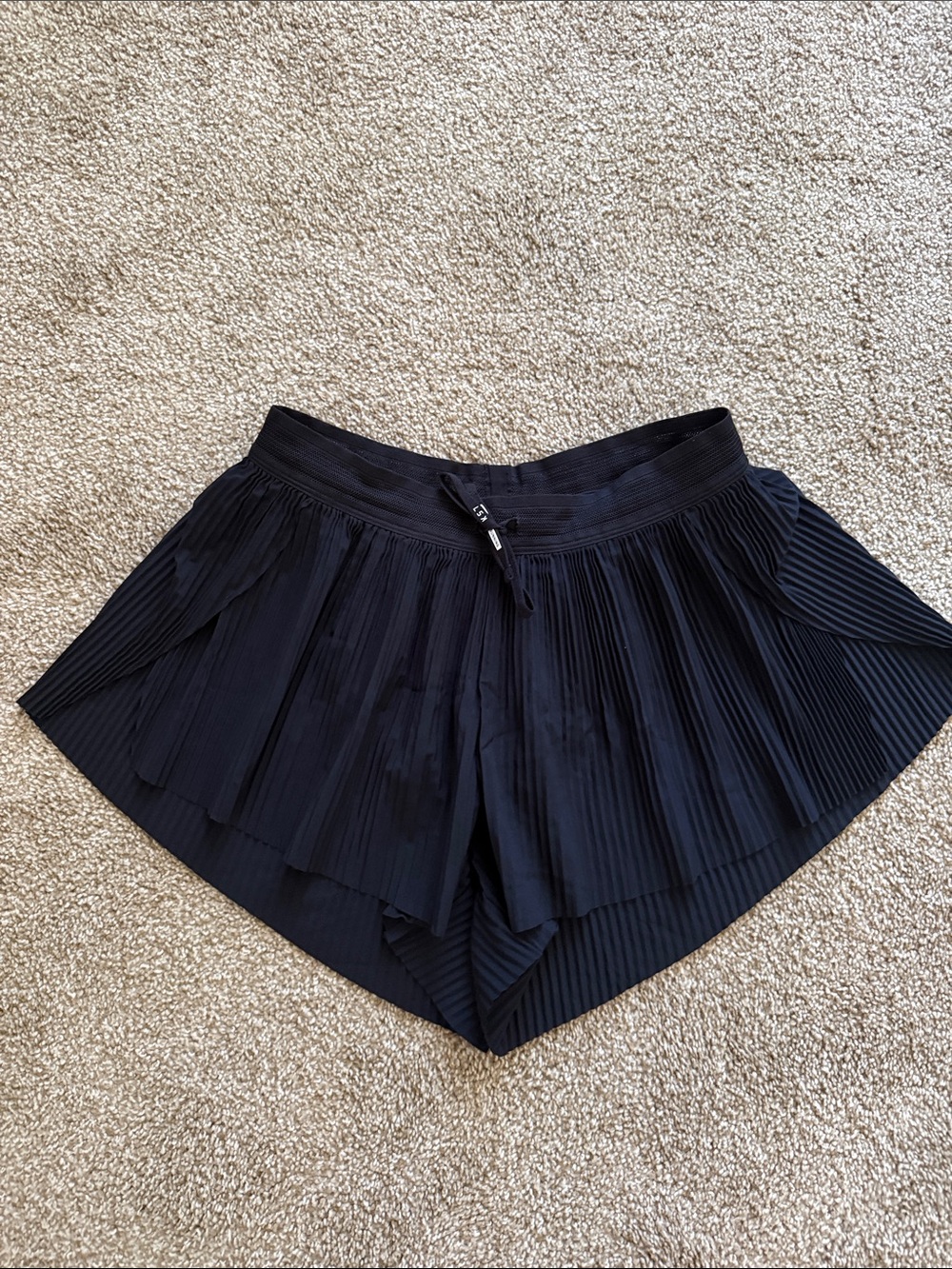 LSKD 3” Accelerate pleated running shorts. Black. Size small.